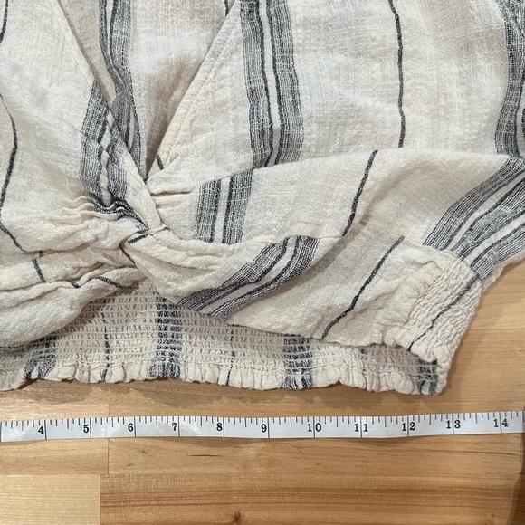 Abercrombie & Fitch Cream and Black Striped Crop Top - Picture 10 of 13